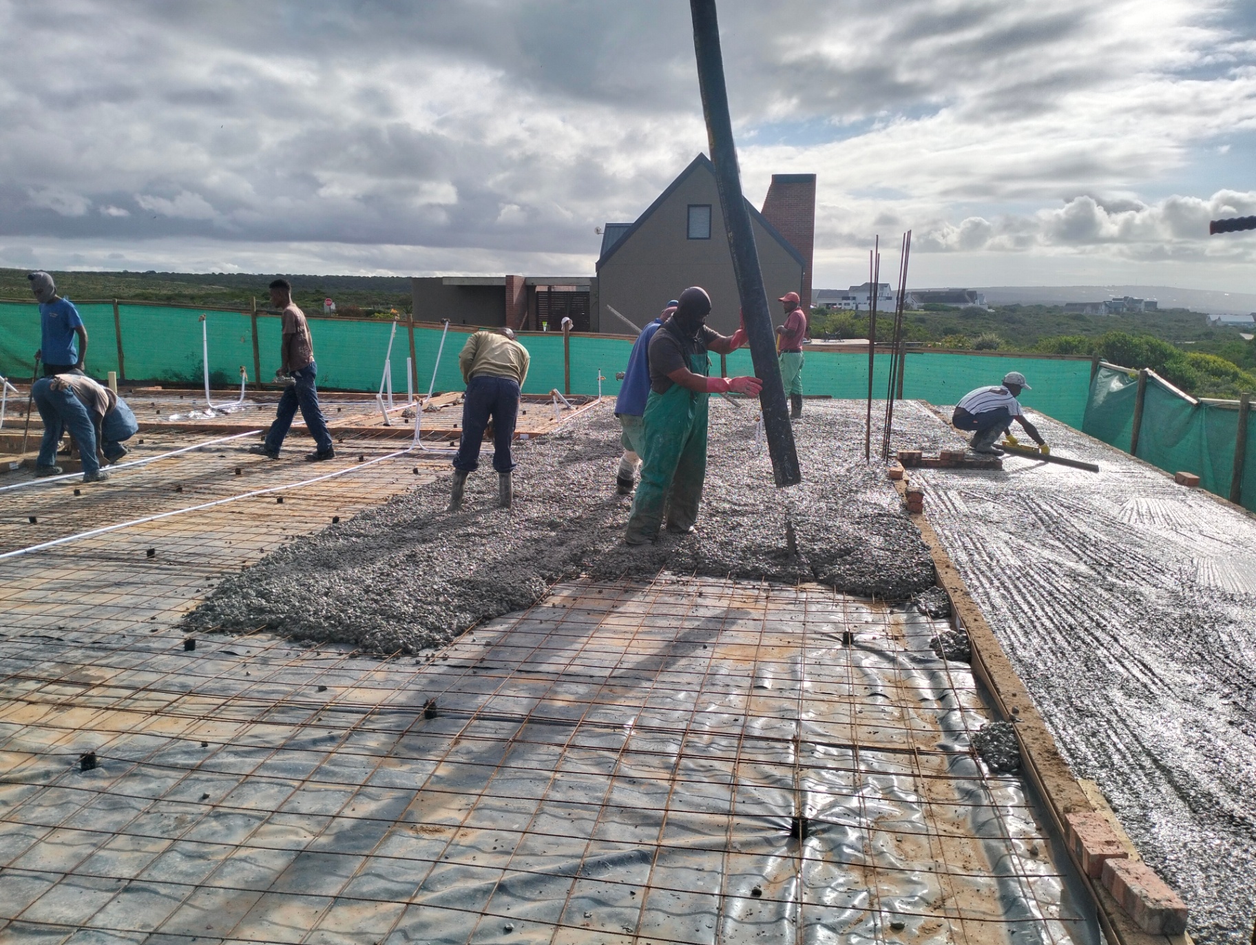 Concrete slab pour with rebar reinforcement